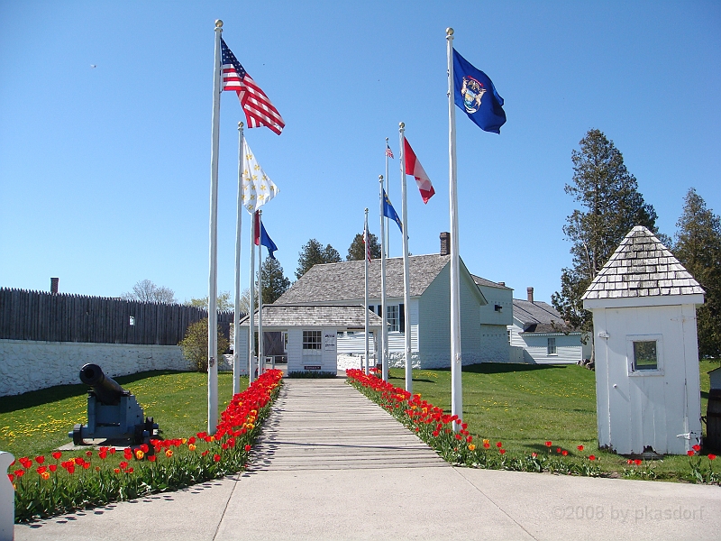 083 Memorial Day [2008 May 23].JPG - Scenes from Mackinac Island.